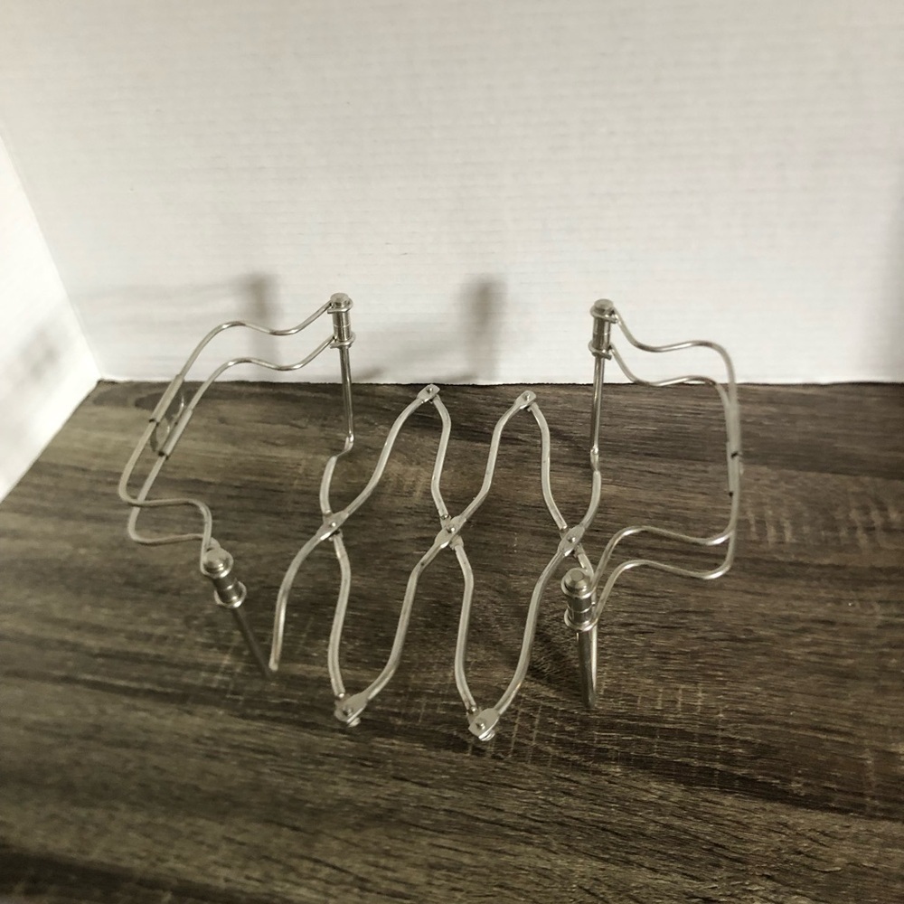 Vtg Expandable Metal Trivet